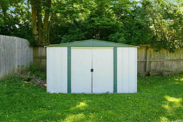 3822 Shannon Drive, Fort Wayne, IN 46835