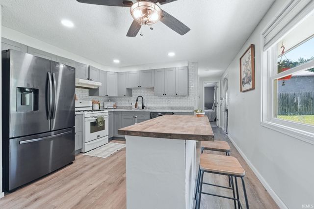 3822 Shannon Drive, Fort Wayne, IN 46835