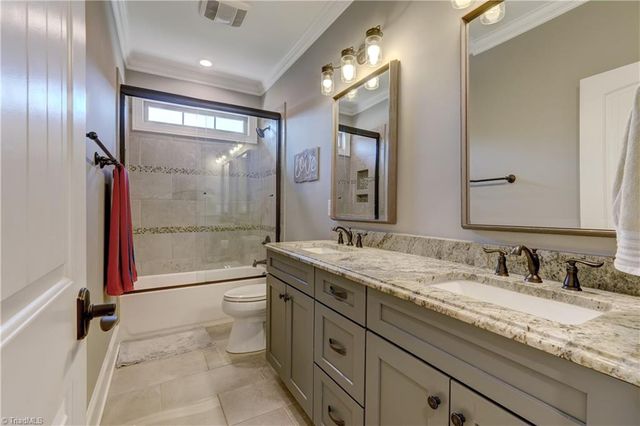 208 Lakeshore Drive, Reidsville, NC 27320