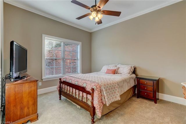 208 Lakeshore Drive, Reidsville, NC 27320