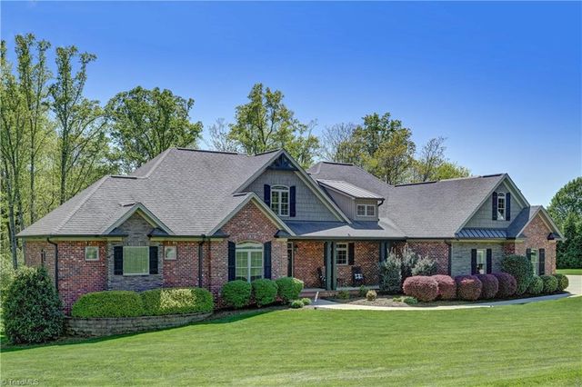 208 Lakeshore Drive, Reidsville, NC 27320