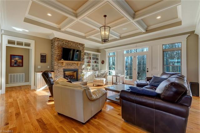 208 Lakeshore Drive, Reidsville, NC 27320