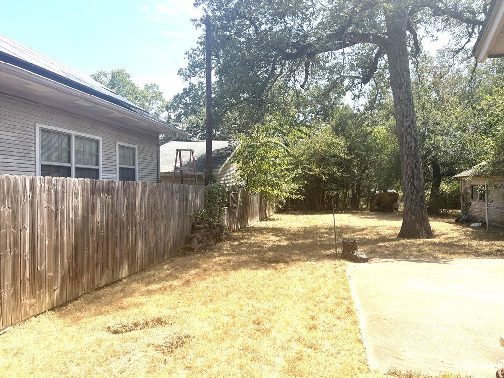 2336 Carnation Avenue, Fort Worth, TX 76111 — photo 3