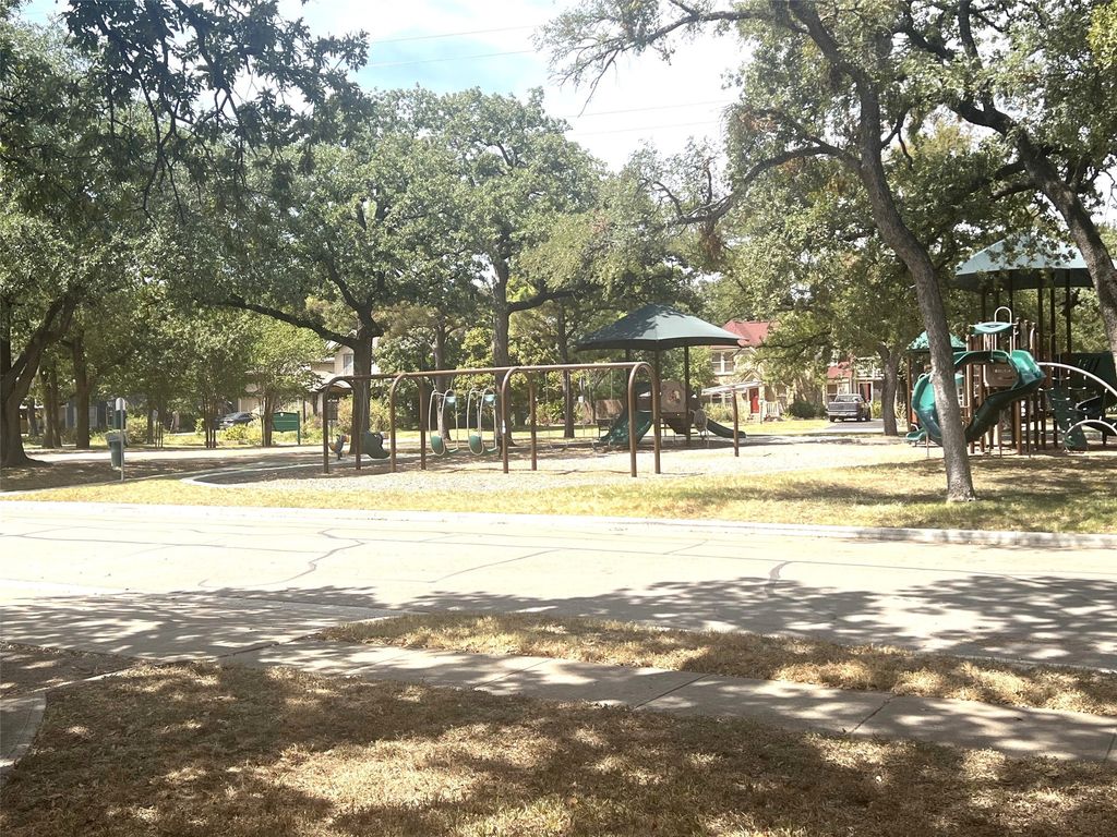 2336 Carnation Avenue, Fort Worth, TX 76111 — photo 5