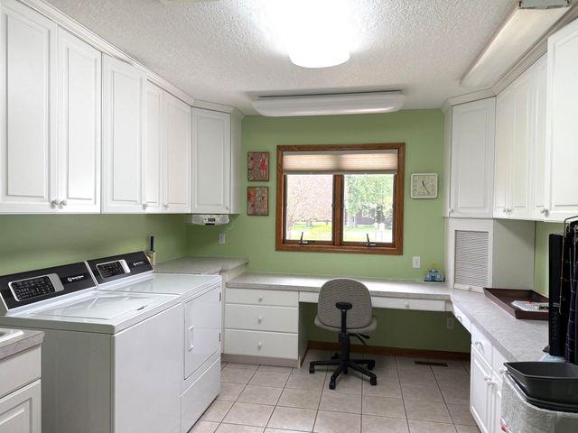 2145 E Wheeler Road, Bay City, MI 48706