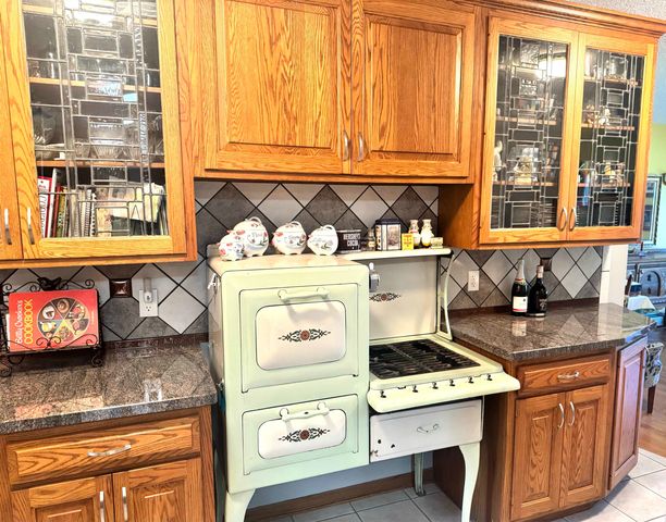 2145 E Wheeler Road, Bay City, MI 48706