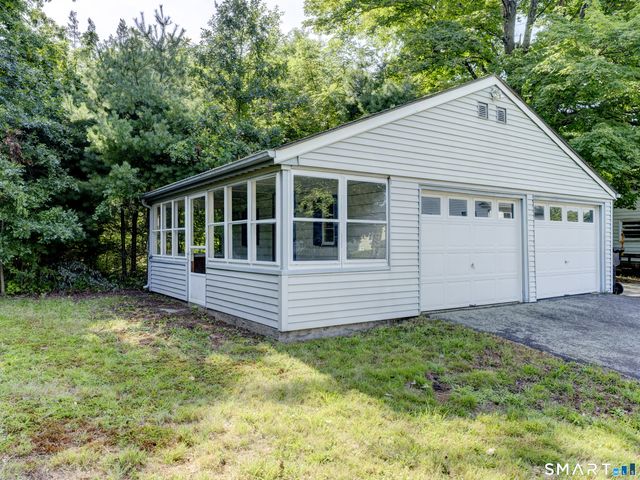 46 Middlefield Street, Middletown, CT 06457