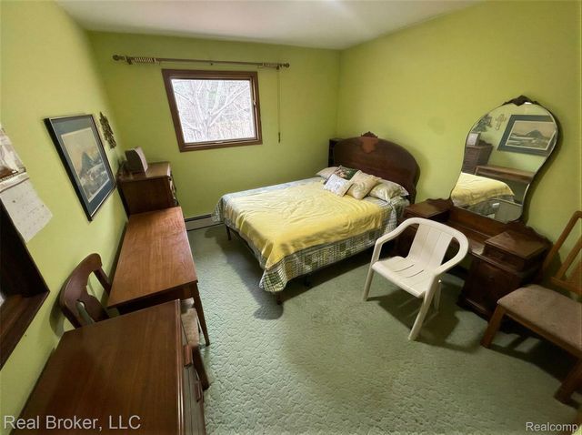 1802 N Elba Road, Oregon Township, MI 48446