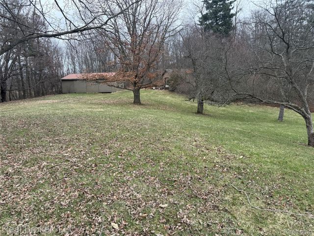 1802 N Elba Road, Oregon Township, MI 48446