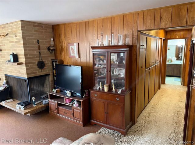 1802 N Elba Road, Oregon Township, MI 48446