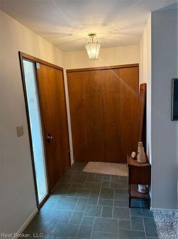 1802 N Elba Road, Oregon Township, MI 48446