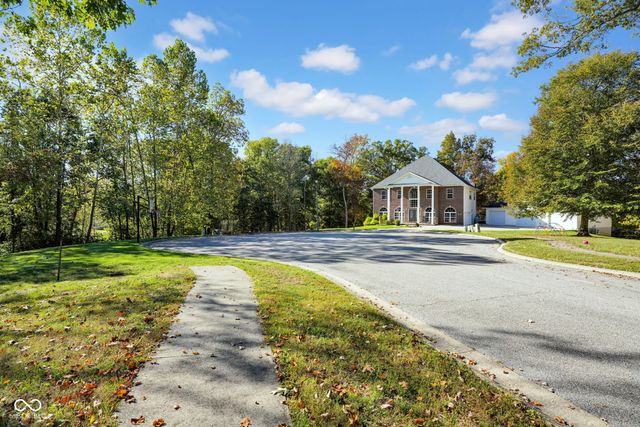295 Persimmon Drive, North Vernon, IN 47265