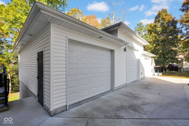 295 Persimmon Drive, North Vernon, IN 47265