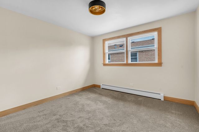 6048 W 79th Street, Burbank, IL 60459