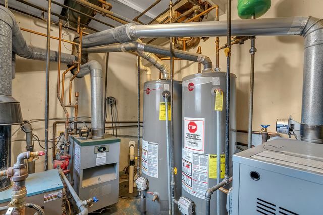 6048 W 79th Street, Burbank, IL 60459