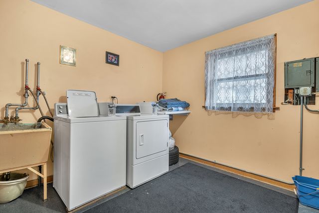 6048 W 79th Street, Burbank, IL 60459