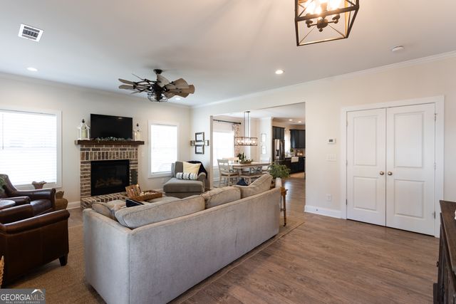 124 Tan Yard Road, Social Circle, GA 30025