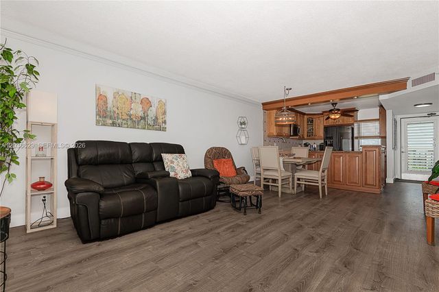 4800 Hillcrest Ln 501 501, Hollywood, FL 33021