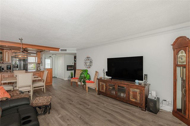 4800 Hillcrest Ln 501 501, Hollywood, FL 33021