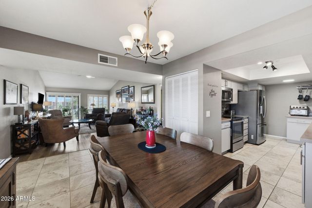 298 LEISURE WORLD --, Mesa, AZ 85206