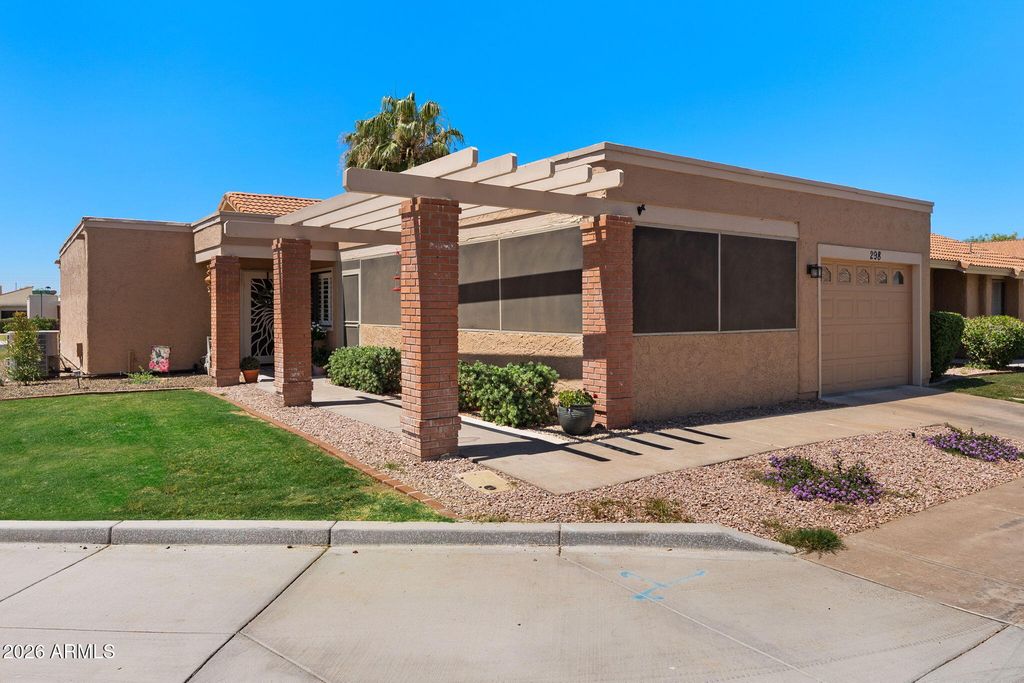 298 LEISURE WORLD --, Mesa, AZ 85206