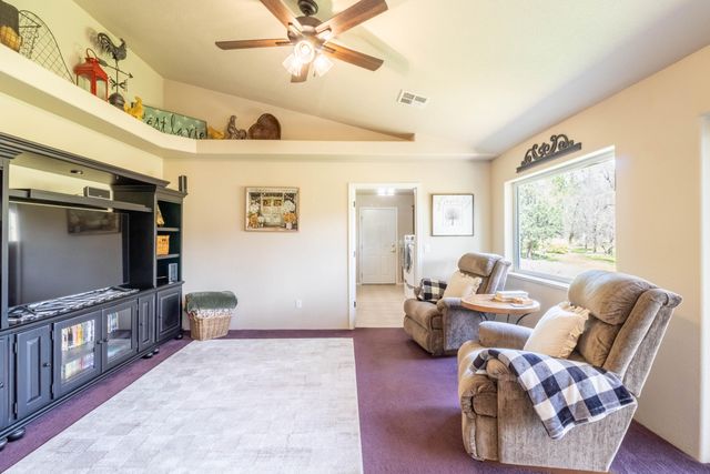 185 Starflower Way, Merlin, OR 97532