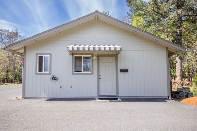 185 Starflower Way, Merlin, OR 97532