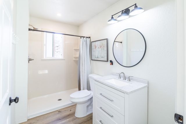 185 Starflower Way, Merlin, OR 97532