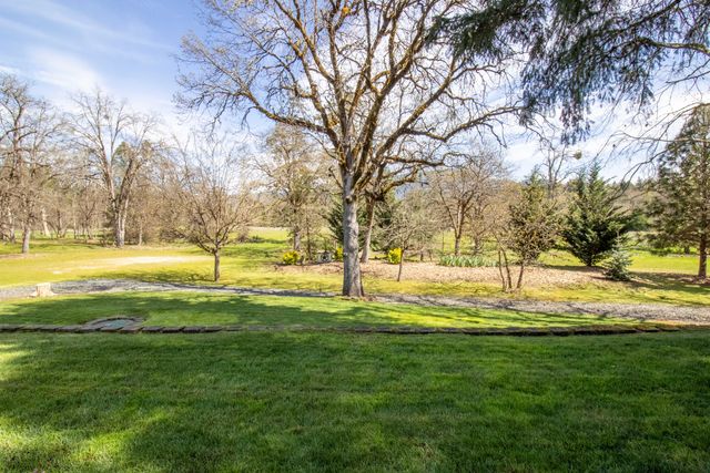 185 Starflower Way, Merlin, OR 97532