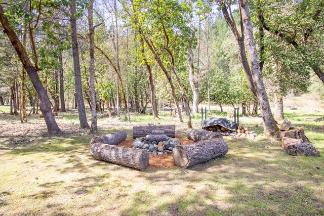 185 Starflower Way, Merlin, OR 97532