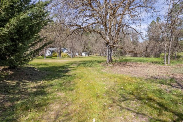 185 Starflower Way, Merlin, OR 97532