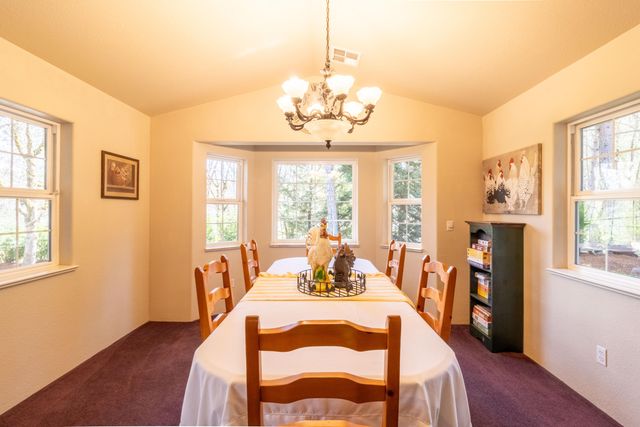 185 Starflower Way, Merlin, OR 97532