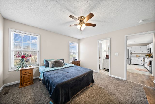 116 Sidney Ct, Oak Grove, KY 42262