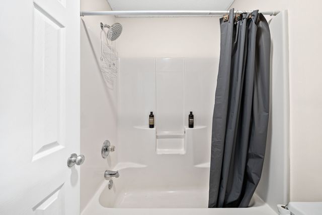 116 Sidney Ct, Oak Grove, KY 42262