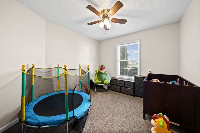 116 Sidney Ct, Oak Grove, KY 42262