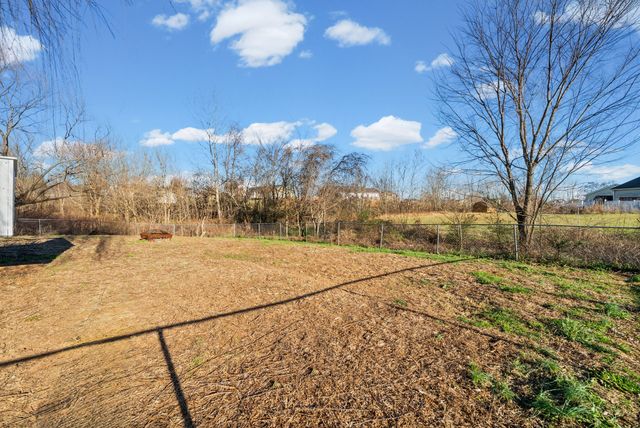 116 Sidney Ct, Oak Grove, KY 42262