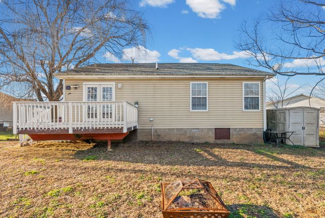 116 Sidney Ct, Oak Grove, KY 42262