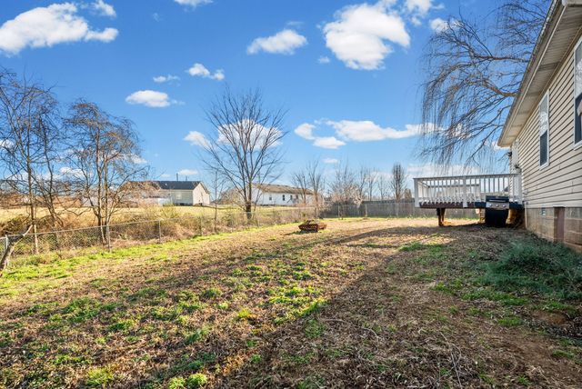 116 Sidney Ct, Oak Grove, KY 42262