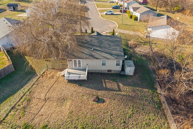 116 Sidney Ct, Oak Grove, KY 42262