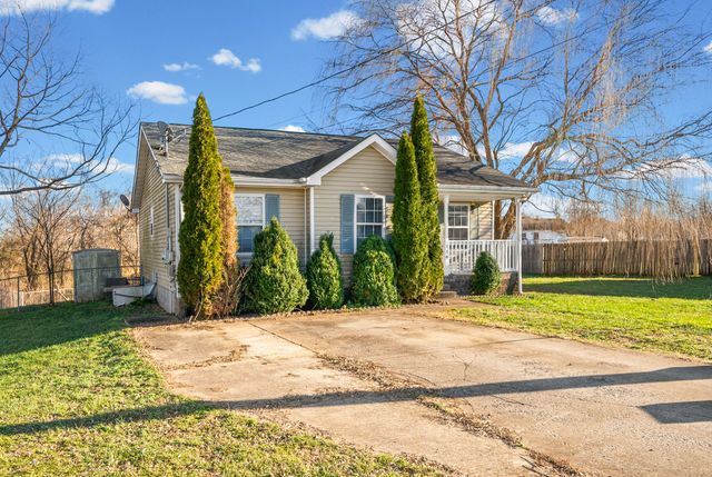 116 Sidney Ct, Oak Grove, KY 42262