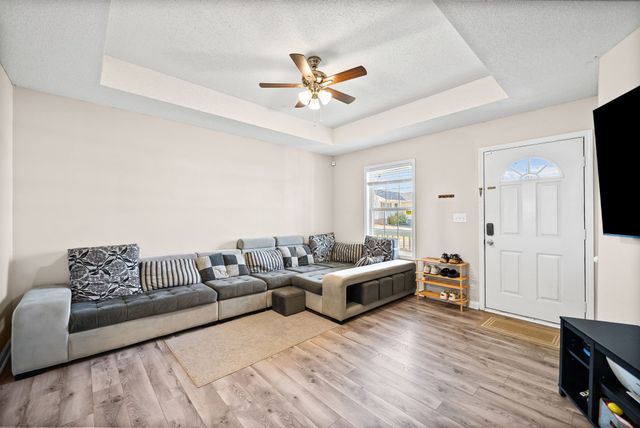 116 Sidney Ct, Oak Grove, KY 42262