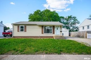 1836 COLUMBUS Drive, Pekin, IL 61554