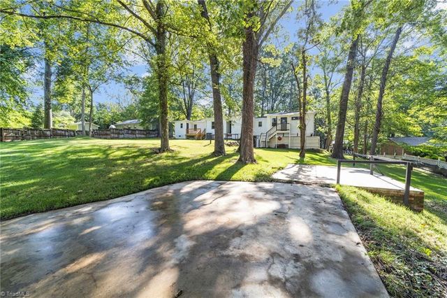 105 Forestdale Drive, Jamestown, NC 27282