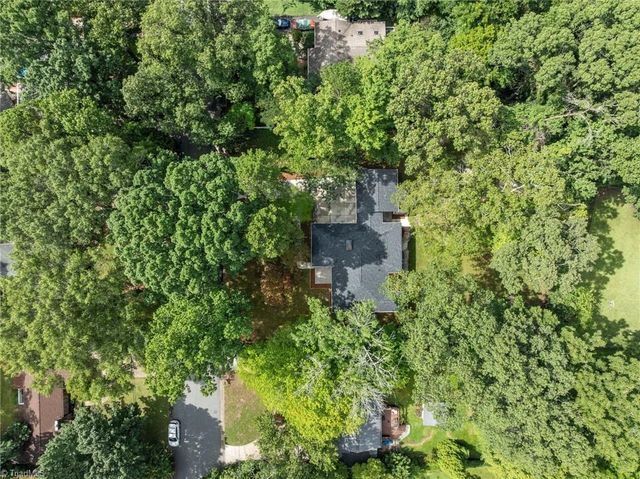 105 Forestdale Drive, Jamestown, NC 27282