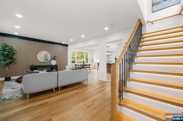 10 Marilyn Place, Clifton, NJ 07011