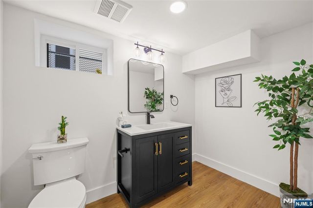 10 Marilyn Place, Clifton, NJ 07011