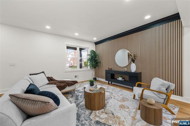 10 Marilyn Place, Clifton, NJ 07011