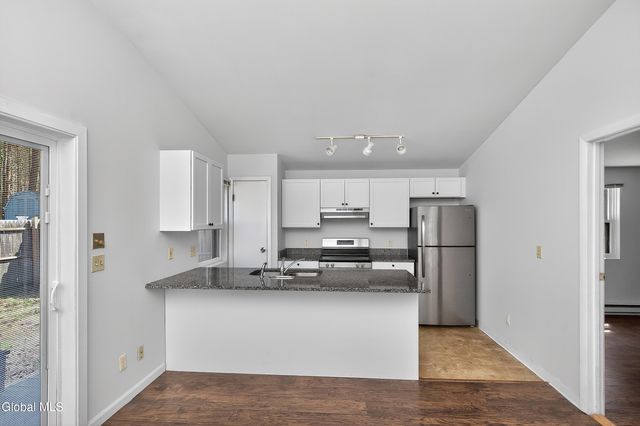 73 Pepper Bush Place, Malta, NY 12020