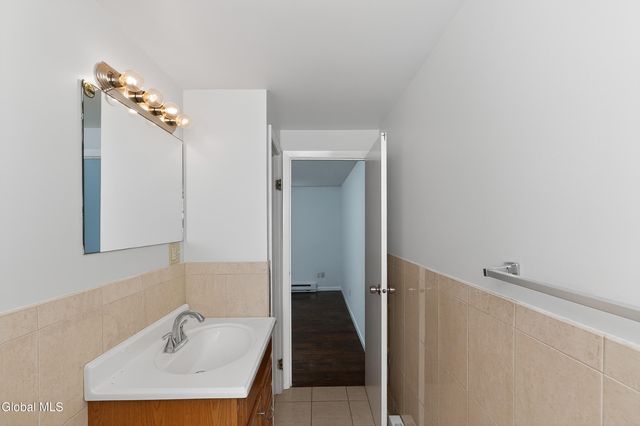 73 Pepper Bush Place, Malta, NY 12020