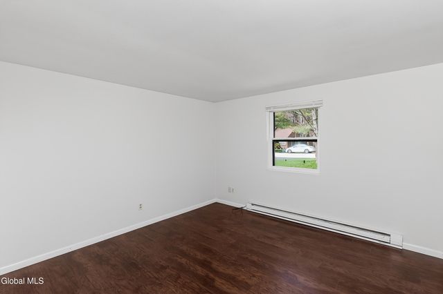 73 Pepper Bush Place, Malta, NY 12020